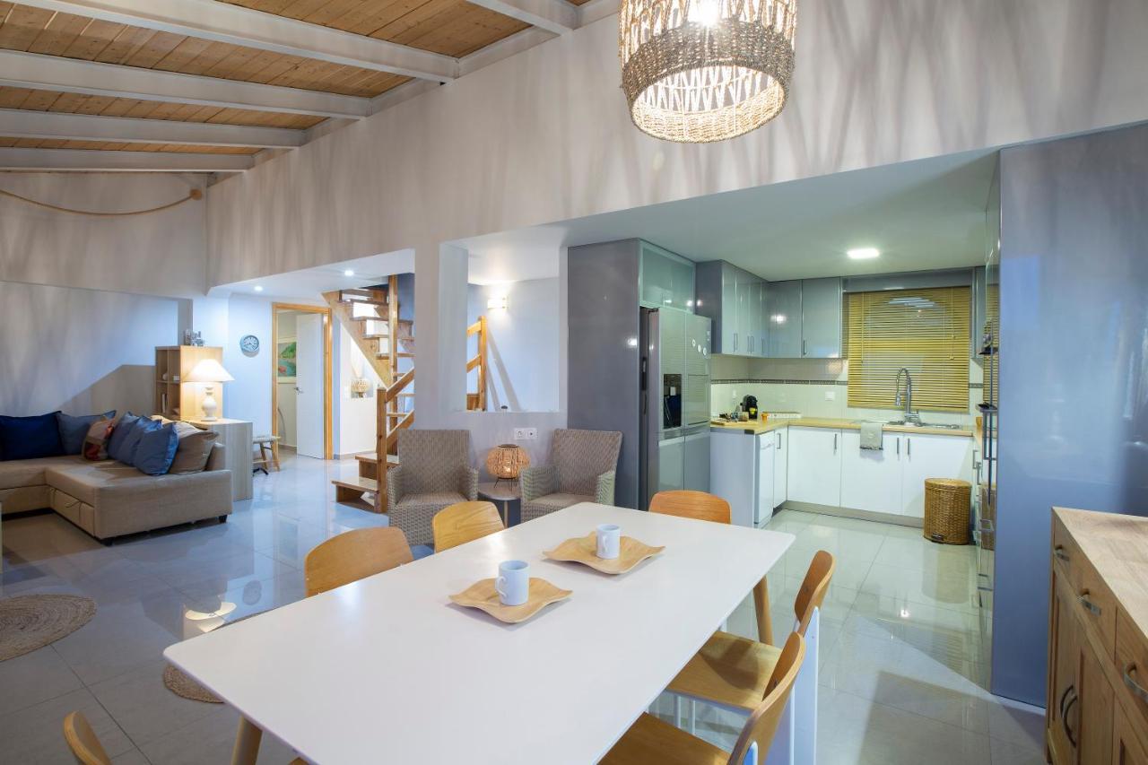 Skai Two Floor Apartment Vasilikí Exteriér fotografie